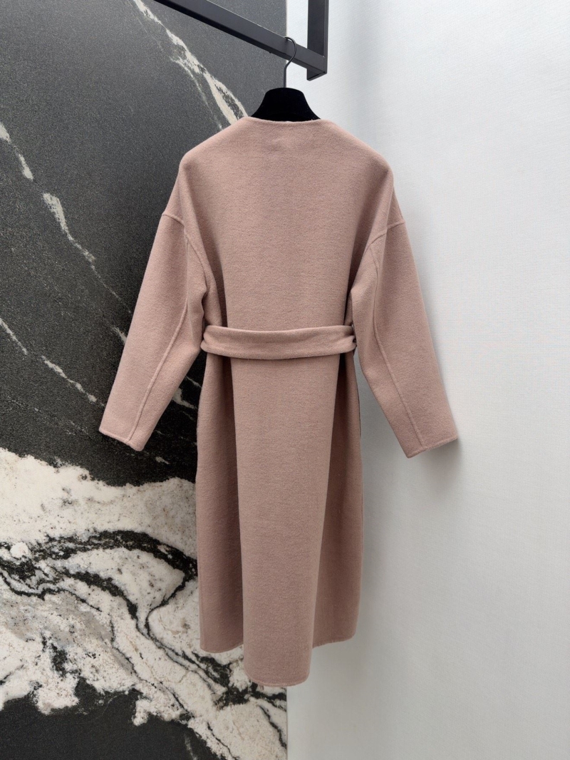 chr1st1an D10r outwear